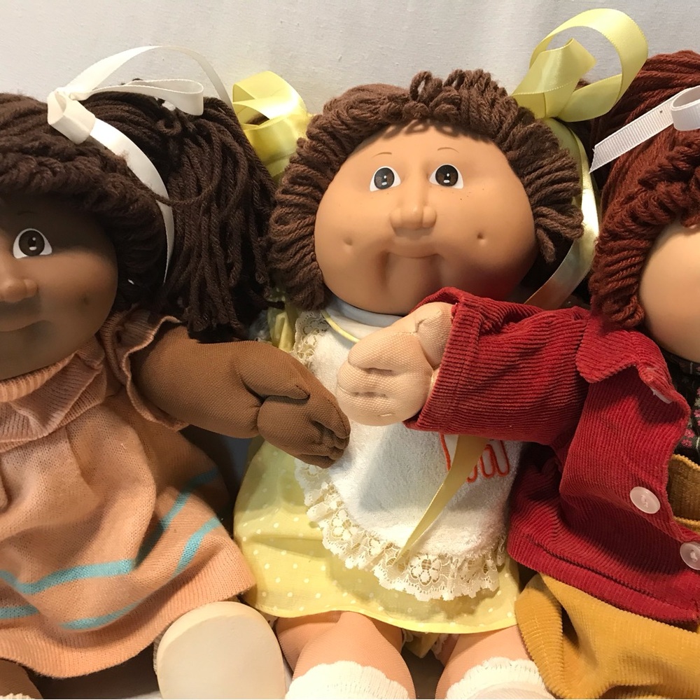 3 Cabbage Patch Dolls in Original Clothing In DISPLAY Condition